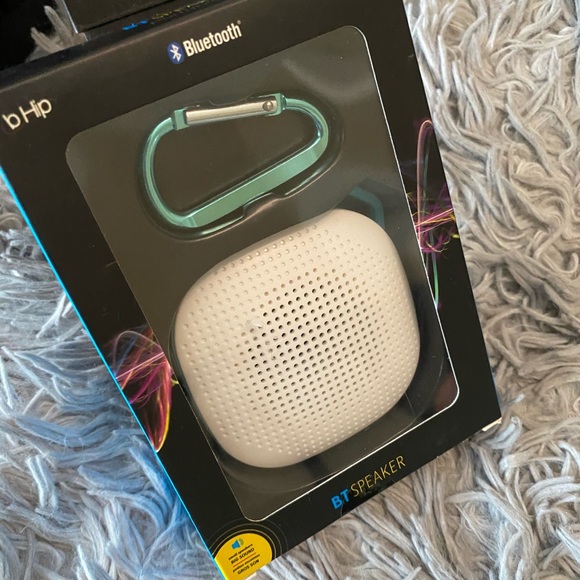 Portable Bluetooth Speaker - Picture 1 of 5